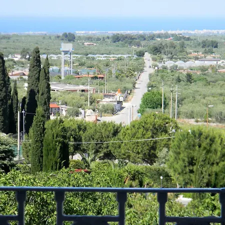 Romano Puglia *